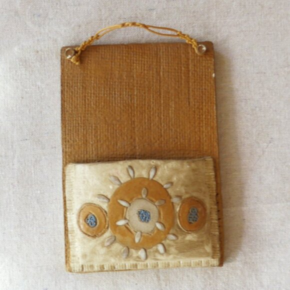 Vintage Ceramic Decorative Wall Decor - Picture 1 of 8